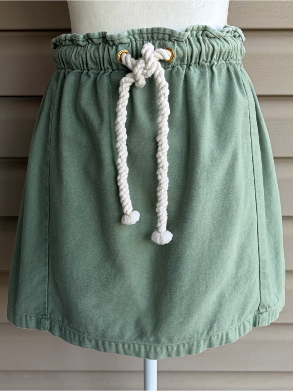 •J. Crew•  Olive Green Elastic Waist Skirt - Size Small